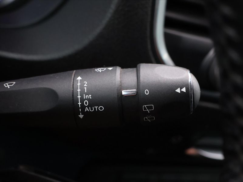 Peugeot Traveller 2,0 BlueHDi 110kW Aut.klima CZ - fotka 23 z 35