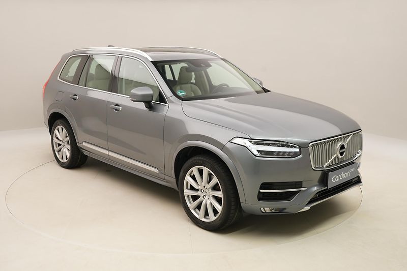 Volvo XC90 D5 AWD INSCRIPTION REZERVACE - fotka 16 z 54