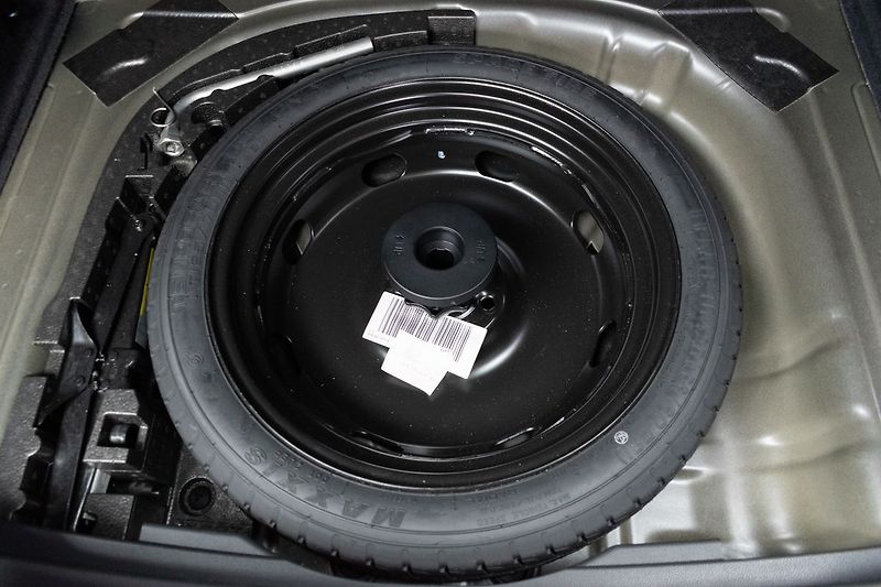 Škoda Karoq 1.5 TSI STYLE*TAŽNÉ*DPH*ČR 1.M - fotka 40 z 44
