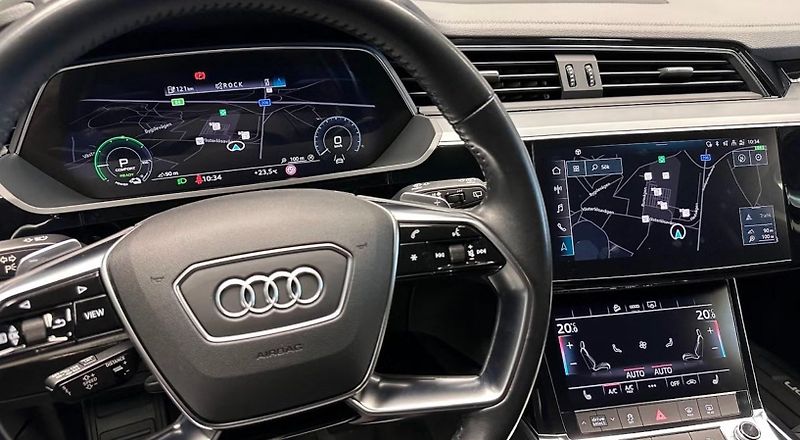Audi e-tron 55 Quattro SoH 94% Kam Tažné - fotka 11 z 23