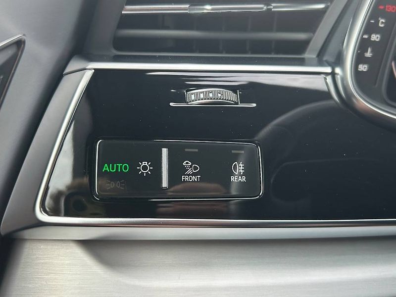 Audi Q7 50 Sline Quattro 8TT 3,0TDI - fotka 21 z 27