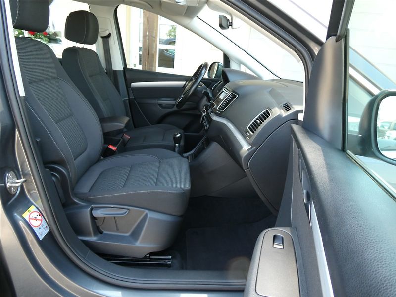 Volkswagen Sharan 2,0 TDi 110kW webasto, 2x kola - fotka 27 z 50