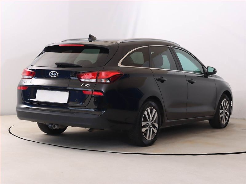 Hyundai i30 (2020) 1.6 CRDi, Tempomat - fotka 5 z 20