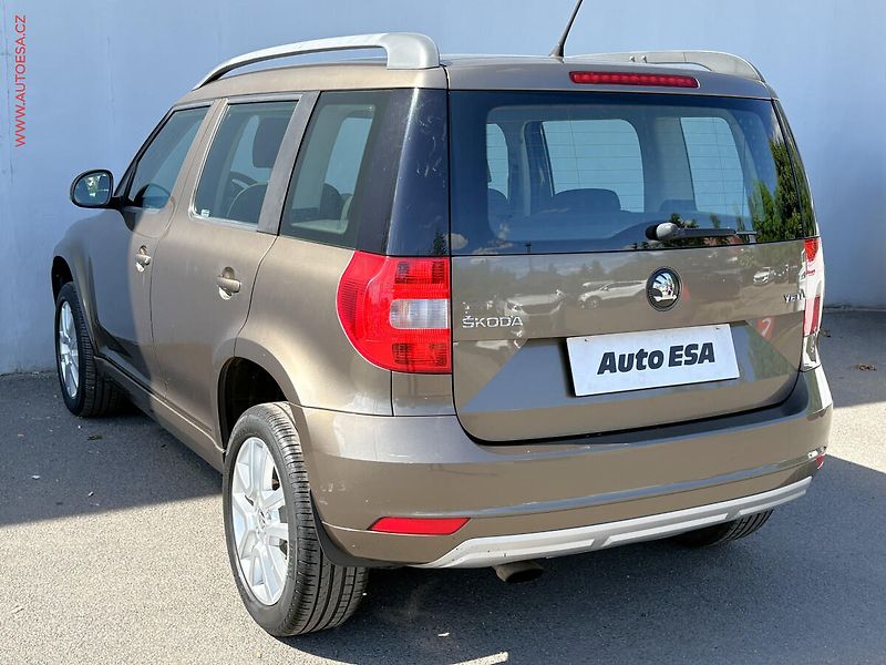 Škoda Yeti (2014) 1.2 TSi, 2.maj,ČR, Active - fotka 6 z 13