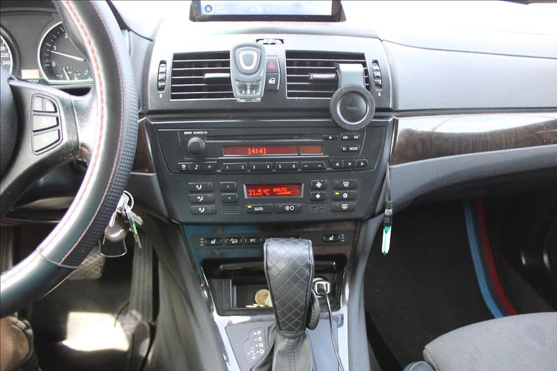 BMW X3 2,0 D  4 x 4, AUTOMAT - fotka 17 z 26