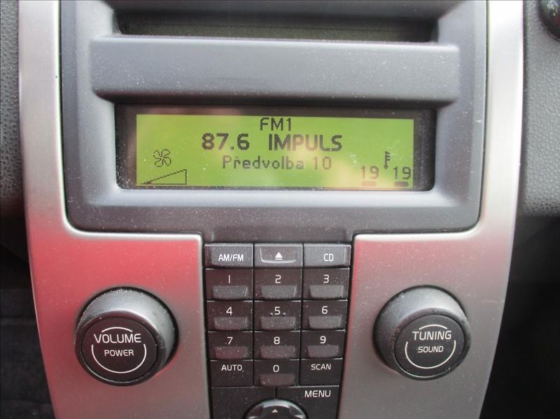 Volvo V50 2,0 D, digiklima, serviska, - fotka 17 z 34