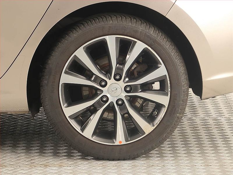 Hyundai i30 (2017) Comfort 1.6 CRDi, Automat - fotka 15 z 19