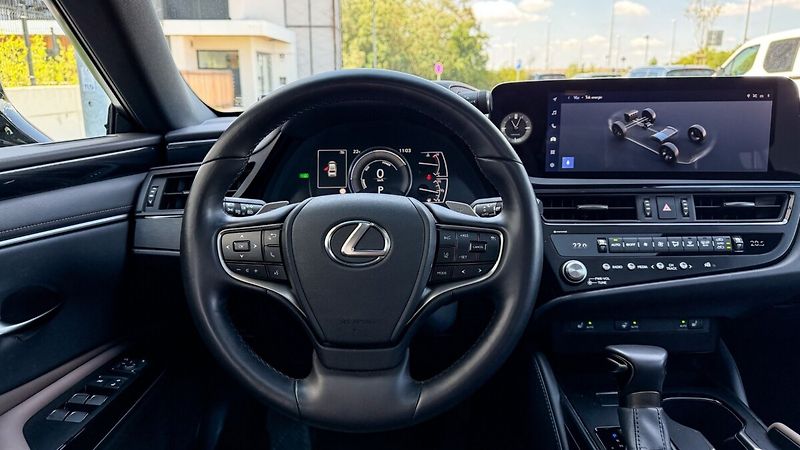 Lexus ES 300h 300H 2,5 HEV BUSINESS EDITION - fotka 16 z 25