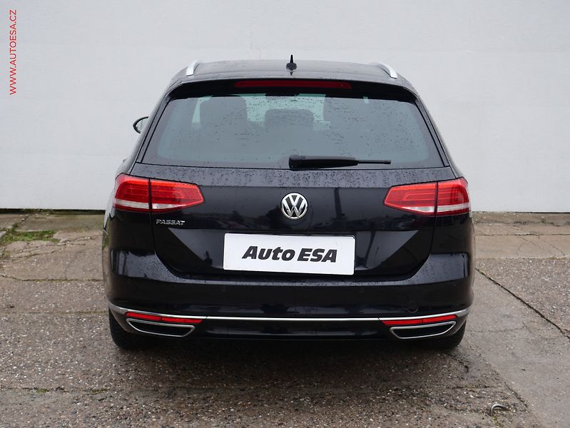 Volkswagen Passat (2018) 2.0TDi R-Line, 2.maj - fotka 5 z 20