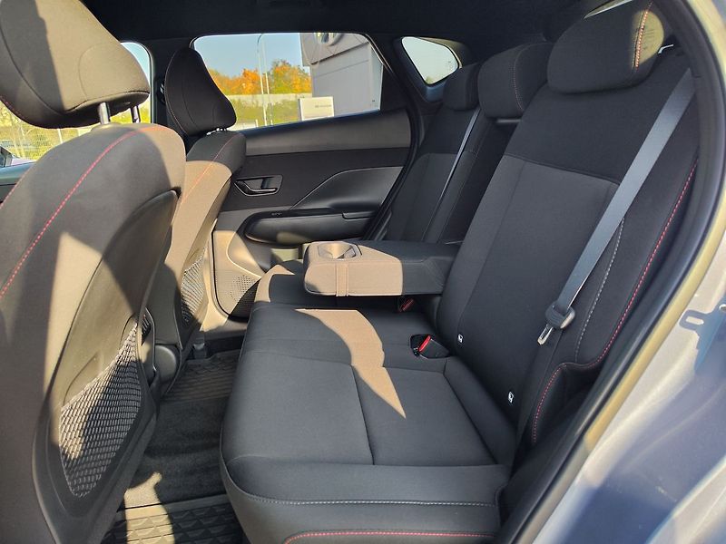 Hyundai Kona 1.6 T-GDI/145kW N-Line DCT - fotka 12 z 31
