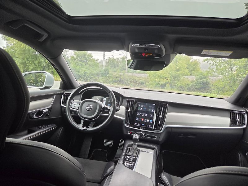 Volvo S90 (2019) - fotka 11 z 24