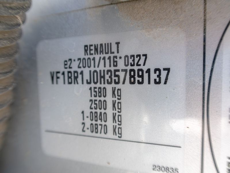 Renault Clio (2006) 1.2i 55KW - fotka 33 z 35