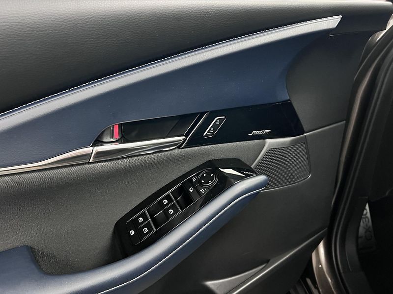 Mazda CX-30 2.0i Skyactiv-G 110 kW Bose - fotka 12 z 38