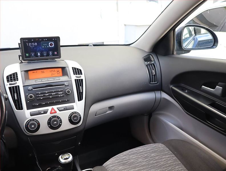 Kia Ceed (2008) 1.4 CVVT, Serv.kniha - fotka 8 z 15