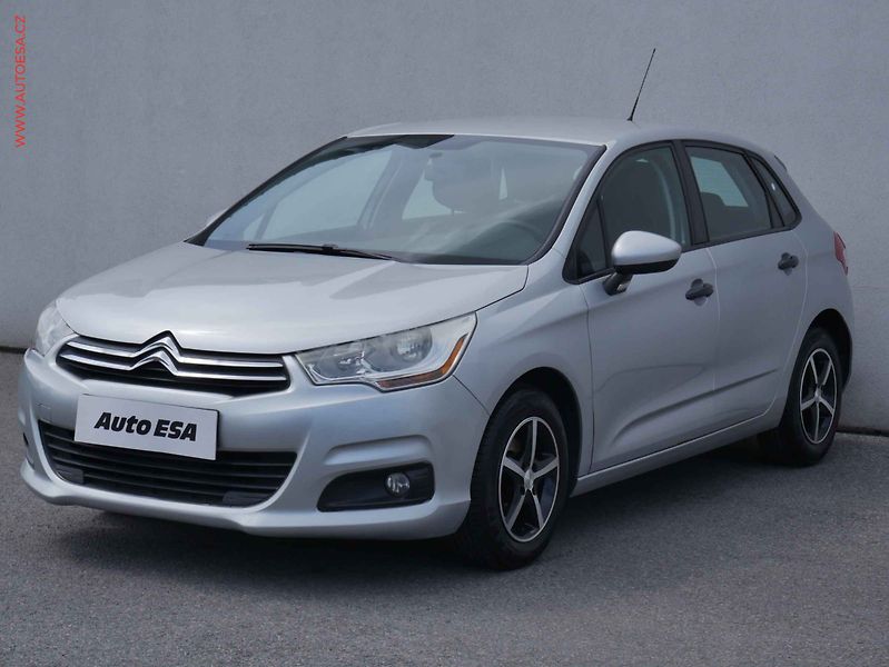 Citroën C4 (2012) 1.4i, 2.maj,ČR, AC - fotka 3 z 18