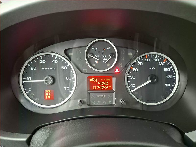 Citroën Berlingo (2018) XTR 1.6 BlueHDi, 5Míst - fotka 11 z 17
