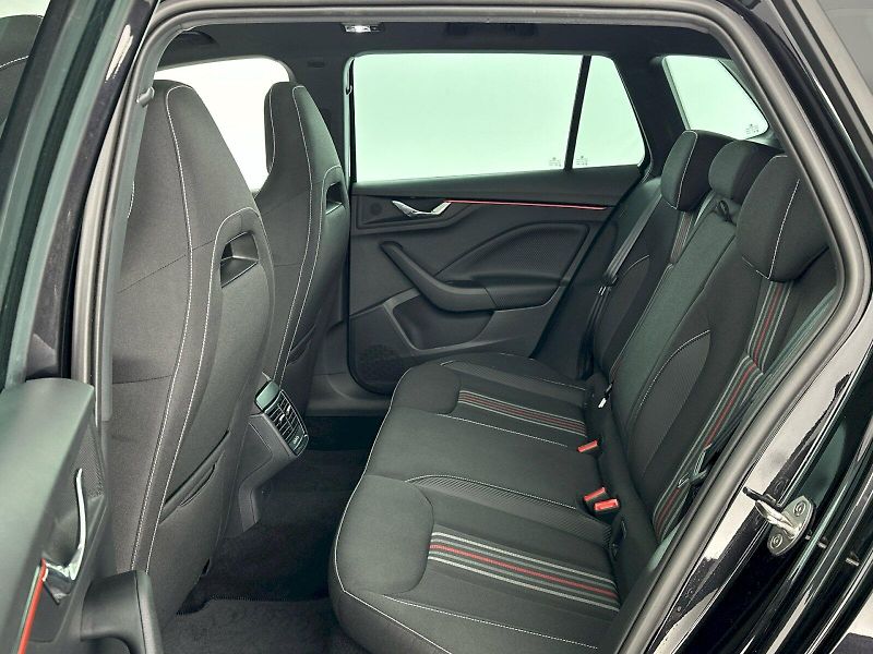 Škoda Kamiq (2025) DSG 1.0TSI 85kW Monte Carlo - fotka 8 z 32