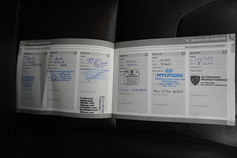 Volvo XC60 (2015) XC60  2,0 D4 AUTOMAT - fotka 29 z 30