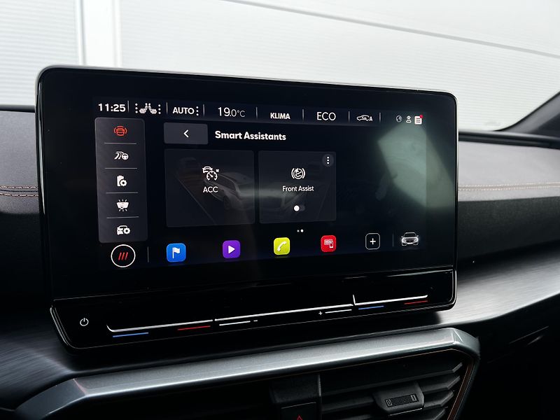Cupra Leon 1.4 TSI e-Hybrid 150kW TZ DPH - fotka 17 z 29