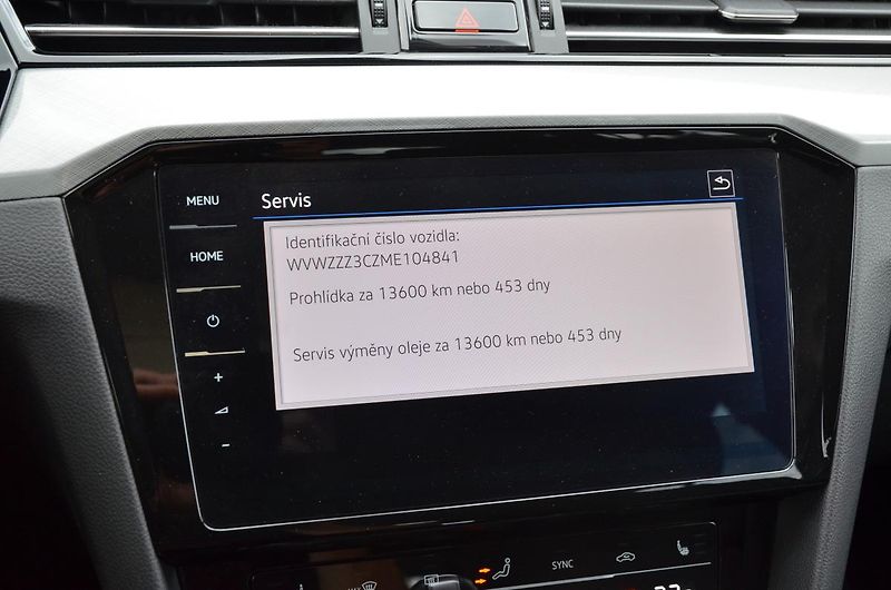 Volkswagen Passat (2021) 2.0 TDi DSG / 77.300km / 1.MAJ - fotka 38 z 42