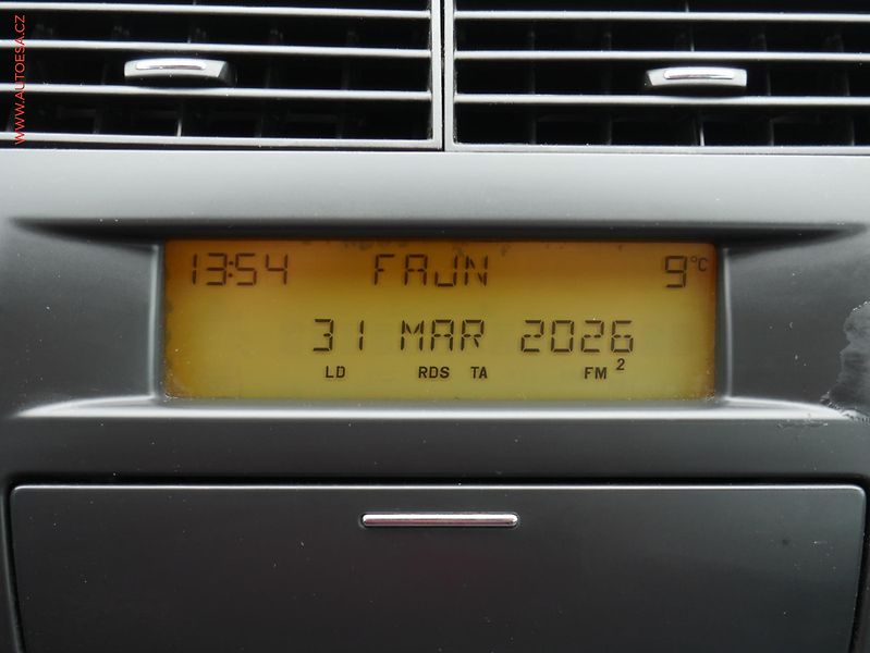 Citroën C4 (2007) 1.4i, ČR - fotka 12 z 16