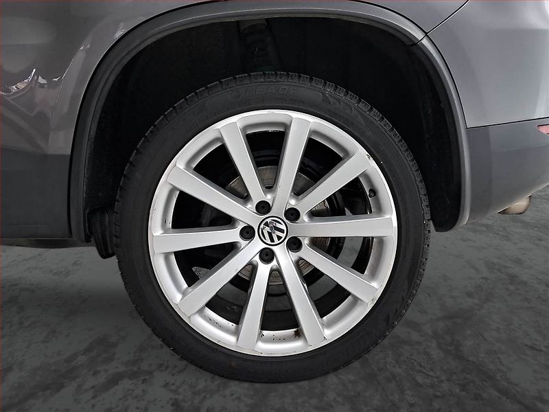 Volkswagen Tiguan (2011) R-Line 2.0 TSI, 4X4, Automat - fotka 15 z 22