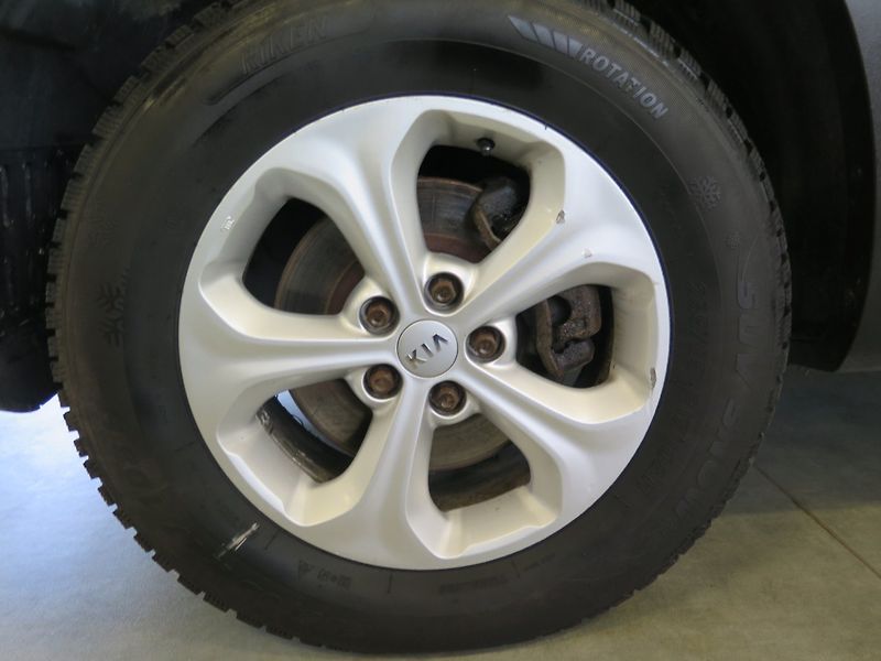 Kia Sorento (2013) 2.2CRDi,4x4,kamera,tažné - fotka 23 z 28