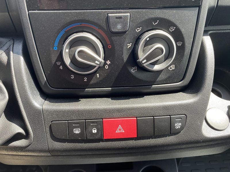 Peugeot Boxer (2025) Sklápěč 3-str SERVIS ZDARMA - fotka 21 z 25