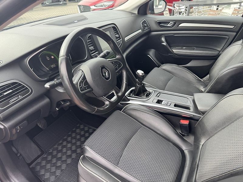 Renault Mégane (2016) 1.6dCi Bose Navi Polokůže - fotka 26 z 50