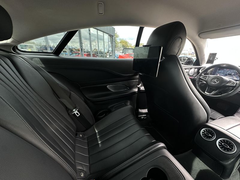 Mercedes-Benz Třídy E (2018) Mercedes-Benz E 200 2018 - fotka 19 z 19