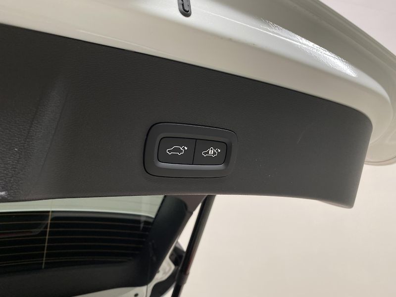Volvo XC40 (2026) B3 AUT DARK PLUS - fotka 22 z 58