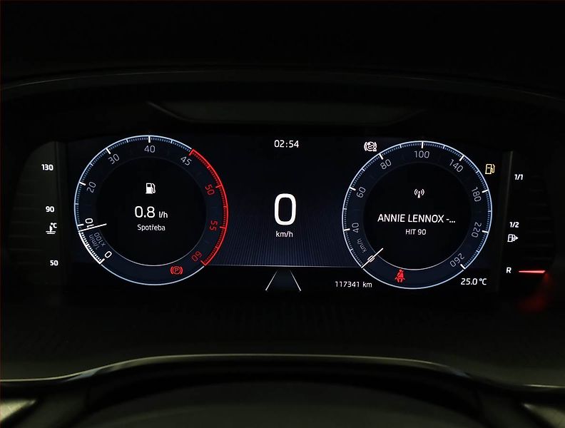 Škoda Octavia (2023) Ambition 2.0 TDI, ČR,1.maj - fotka 8 z 21