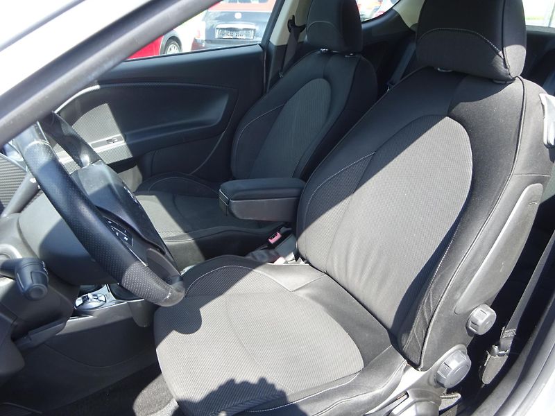 Alfa Romeo MiTo 1.4i 70kW KLIMA  - fotka 5 z 29