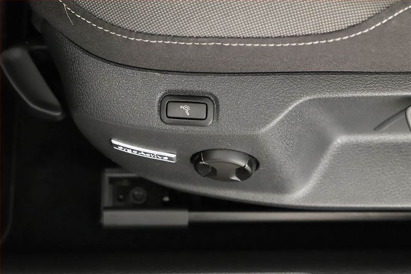 Volkswagen Golf (2018) 1.0 TSI, Tempomat - fotka 14 z 15