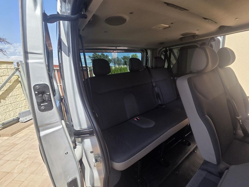 Opel Vivaro (2011) 2.0CDTI 84Kw  9-Míst - fotka 19 z 40