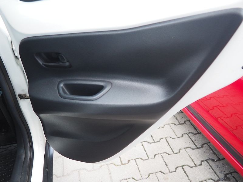 Toyota Aygo (2022) X 1.0 VVTI LPG - fotka 13 z 33
