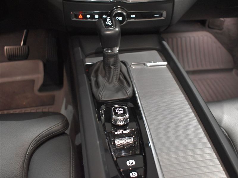 Volvo XC60 2,0 T5 INS BLIS,Tažné - fotka 15 z 25