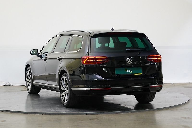 Volkswagen Passat Variant - fotka 4 z 6