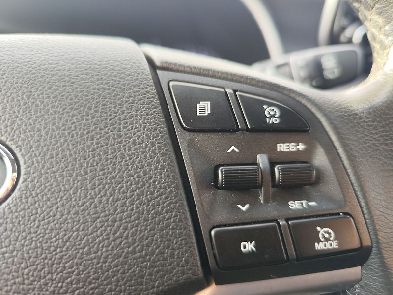 Hyundai Tucson 1.6 CRDI/85kW Traveller - fotka 24 z 32