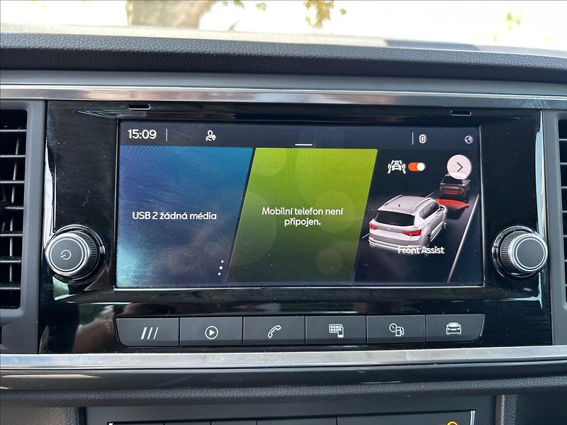 Seat Ateca 1,5 TSi DSG DPH  LED,ALU - fotka 20 z 49