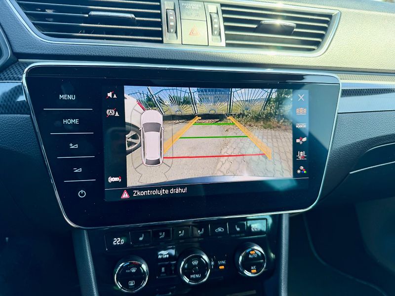 Škoda Superb (2018) 2.0 TDI 140kW DSG 4x4 SPORT!!! - fotka 21 z 32