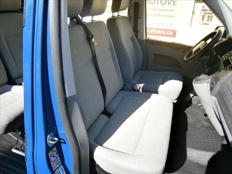 Volkswagen Transporter 1,9 TDI 77 KW 6 MÍST L2H2 - fotka 8 z 13