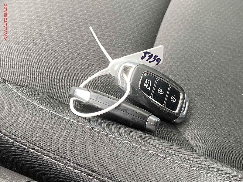 Hyundai i30 (2020) 1.4 i, 1.maj,ČR, servis - fotka 19 z 20