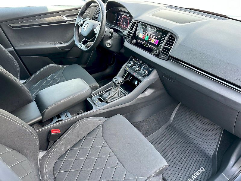 Škoda Karoq (2024) 1.5 TSI 110kW Sportline DSG - fotka 7 z 31