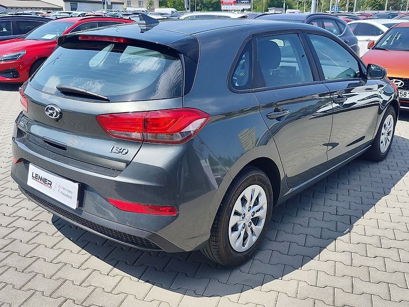 Hyundai i30 1.5i/81kW Start Plus - fotka 5 z 24