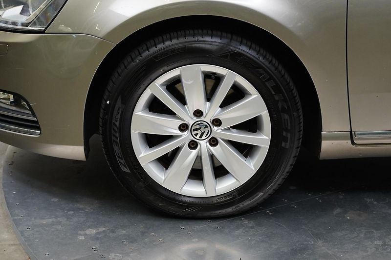 Volkswagen Passat - fotka 10 z 23