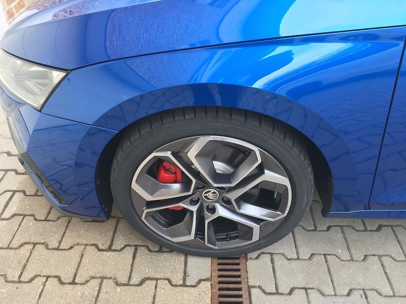 Škoda Octavia (2021) RS 2.0TSI DSG 180kW - fotka 4 z 20