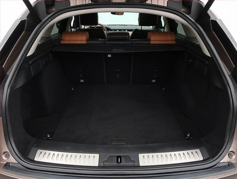 Land Rover Range Rover Velar (2017) D300 - fotka 13 z 20