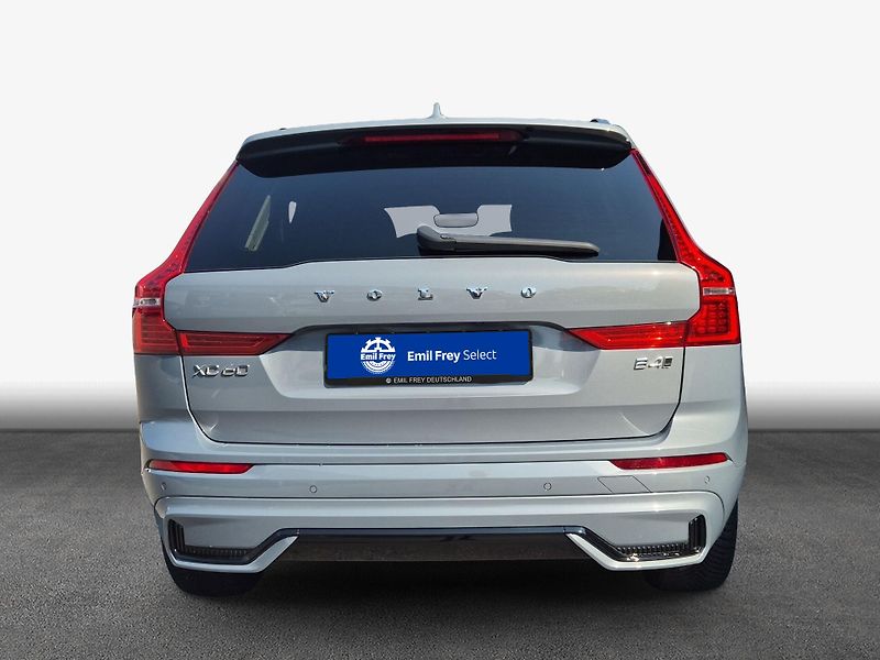Volvo XC60 B4 AWD Plus Dark - fotka 5 z 19