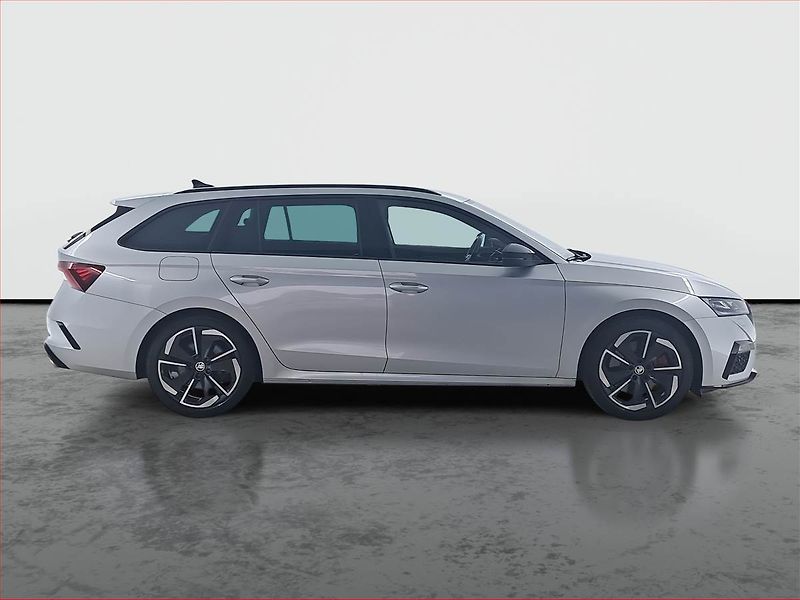 Škoda Octavia (2023) RS 2.0 TSI - fotka 6 z 25